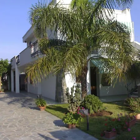 Francesca Per Soggiorni Al Mare